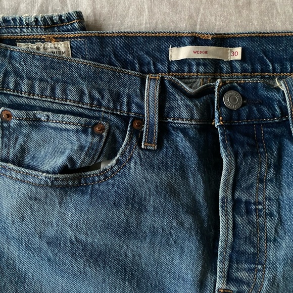 Levi’s Wedgie Button Fly Jean - Picture 5 of 8